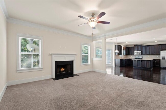 Building Photo - 165 Regency Pl