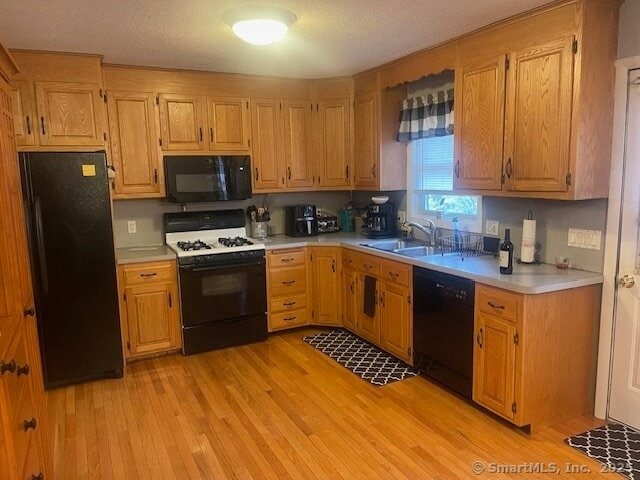 Building Photo - 450 Maple Hill Rd