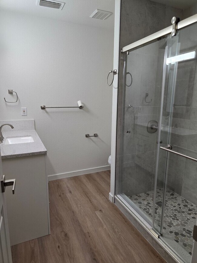 Building Photo - 340FOD