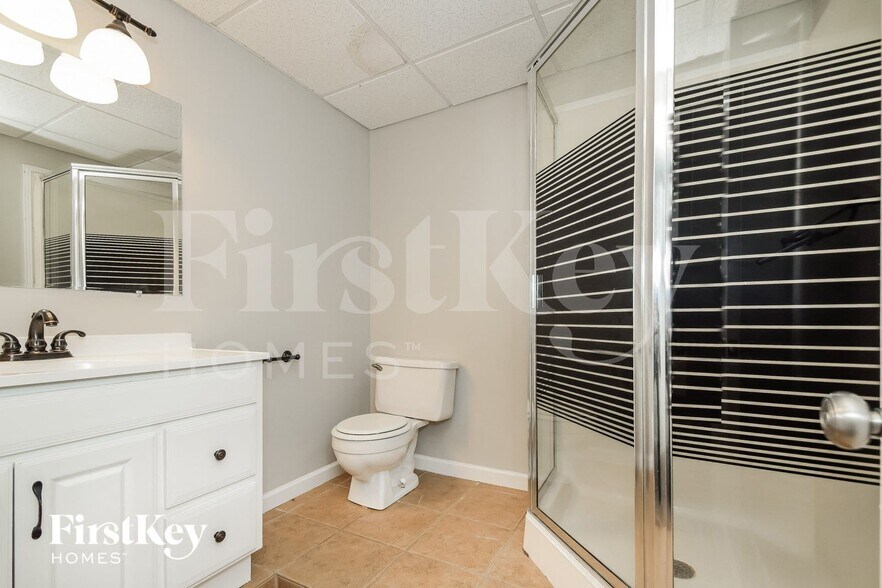 Building Photo - 303 Coalmont Rd