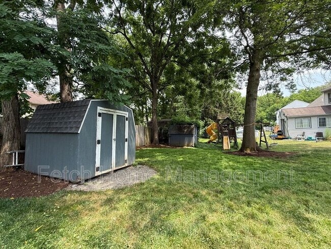 Building Photo - 55 Beech Ln