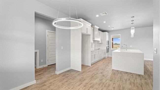 Building Photo - 12624 E Hefner Rd