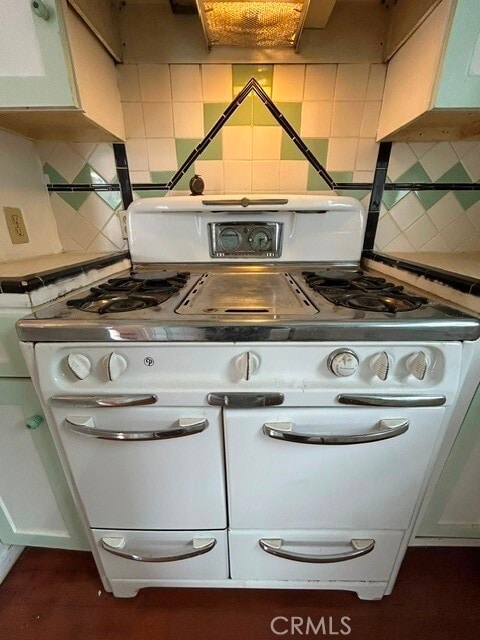 Building Photo - 380 W 15th St