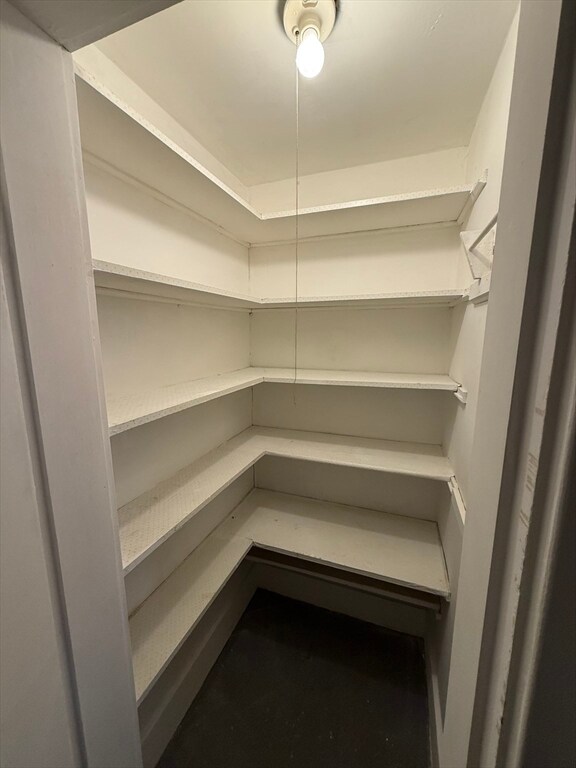 Building Photo - 37 Maple Ave