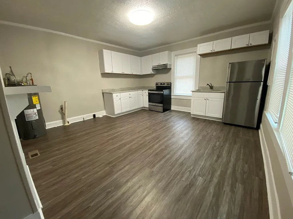 Building Photo - 1000 3rd Ave