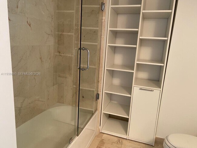 Building Photo - 2101 Brickell Ave