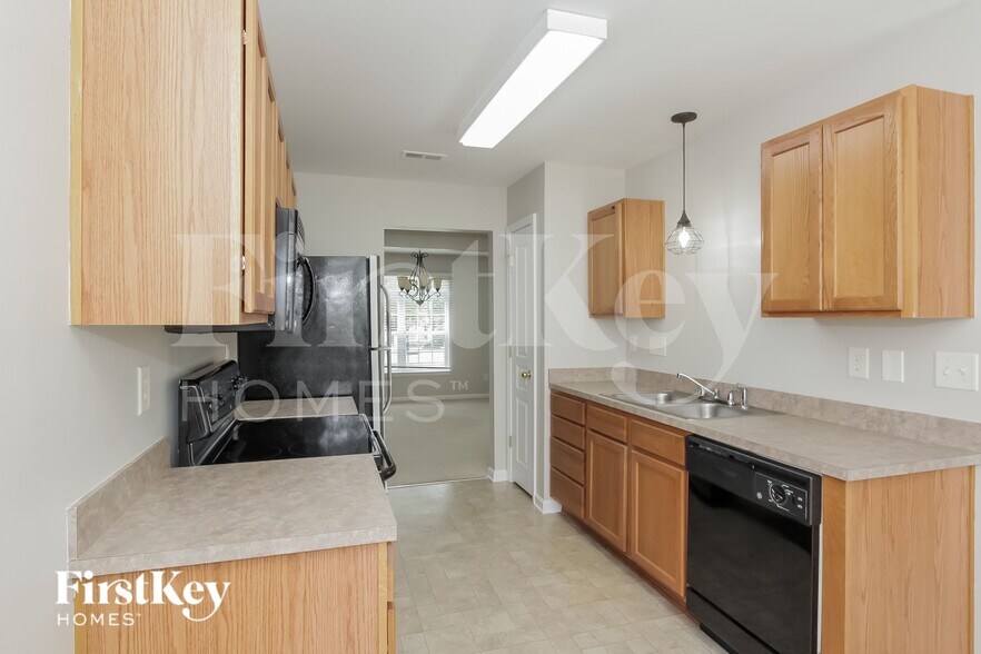 Building Photo - 109 Egerton Dr