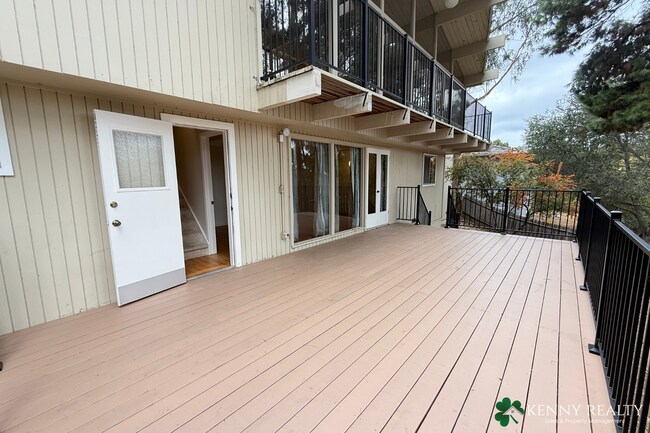 Building Photo - Spacious 4 Bedroom Home in San Mateo Hills with Dual Primary Suites