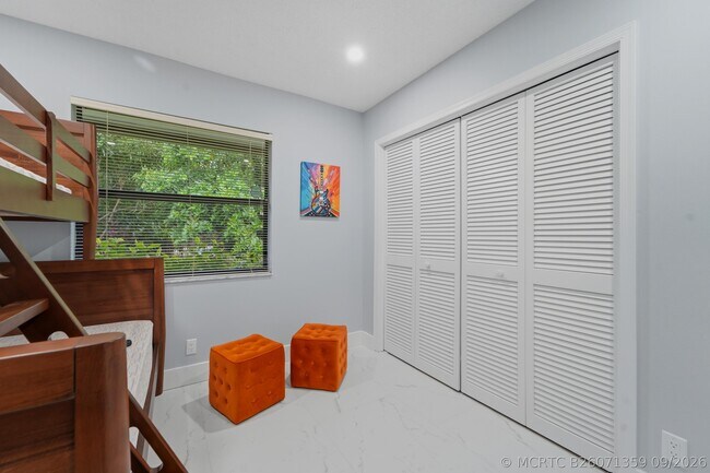 Building Photo - 606 Juniper Pl
