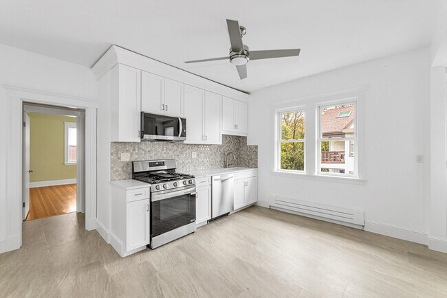 Building Photo - 110 Metropolitan Ave