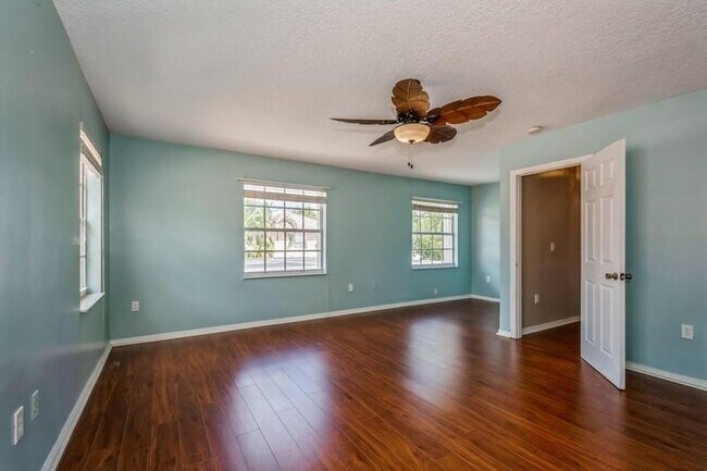 Building Photo - 5315 NW 126th Dr