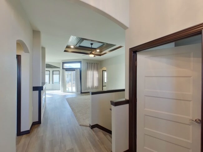 Building Photo - 1377 S Sierra Hls St