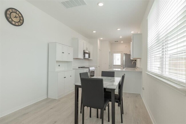 Building Photo - 2548 Caleb Asher Lp
