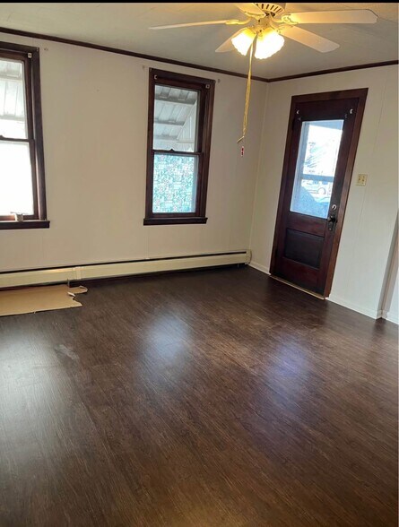 Building Photo - 312 W 3rd St