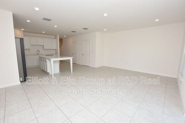 Building Photo - 3595 Smt Vw Wy