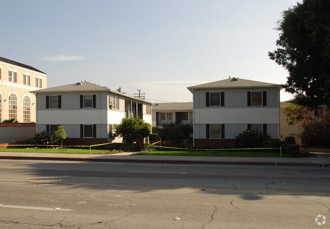 Primary Photo - 824 S Garfield Ave