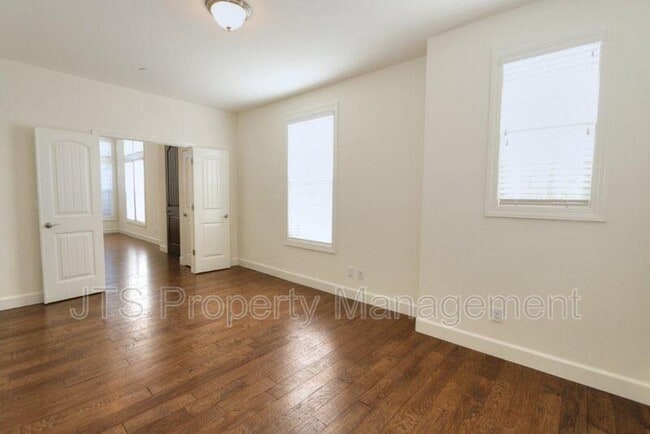 Building Photo - 1209 Lavande Dr