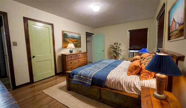 Building Photo - 3203 1/2 Cherrywood Rd