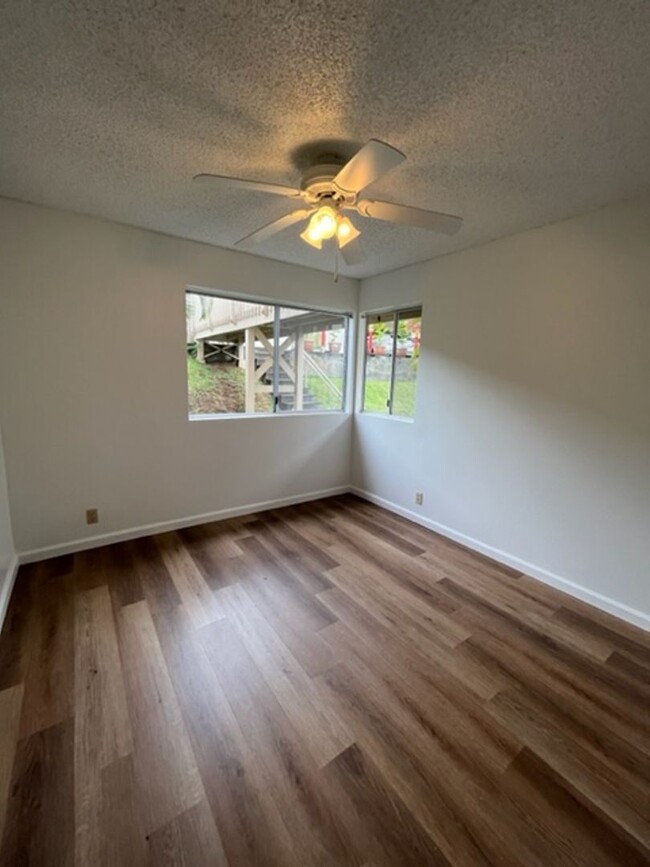 Building Photo - Newly Renovated 3 bedroom/2 bath with 2 pa...