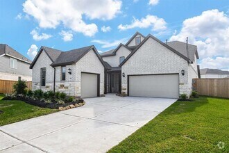 Building Photo - 5624 Frst Cv Dr