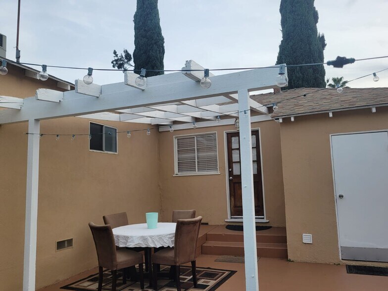 Building Photo - 17565 Bullock St