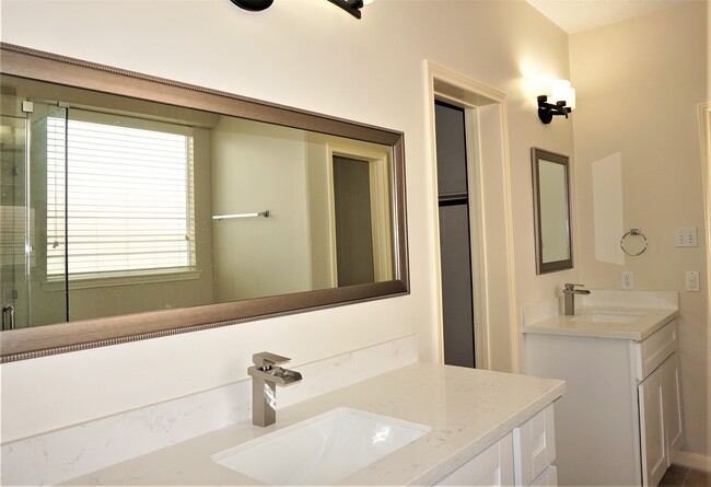 Building Photo - 8123 Buffalo Springs Ct