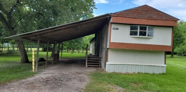 Building Photo - 4320 McLean Rd