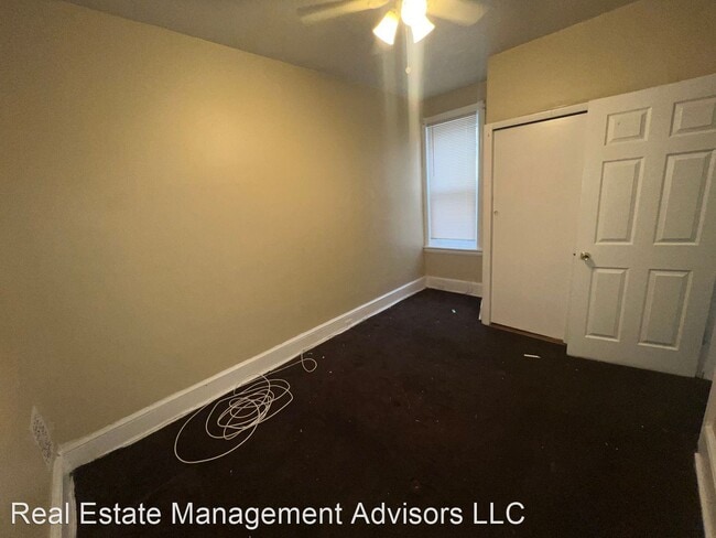 Building Photo - 3 br, 1 bath House - 1332 N Wanamaker St.