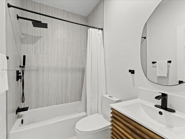 Building Photo - 1819 Mariners Ln