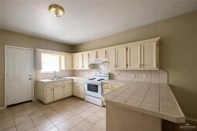 Building Photo - 3802 Clavel St