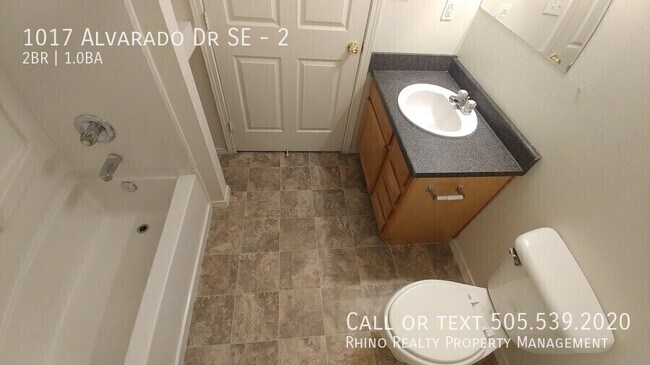 Building Photo - 1017 Alvarado Dr SE