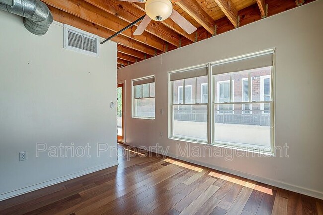 Building Photo - 304 W Roosevelt St