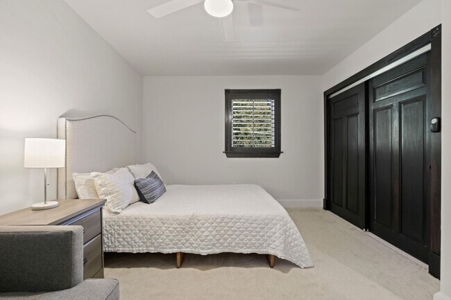 Building Photo - 2730 Oak Valley Dr