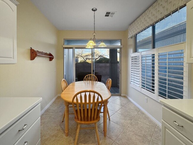 Building Photo - 3763 E Sandstone Way