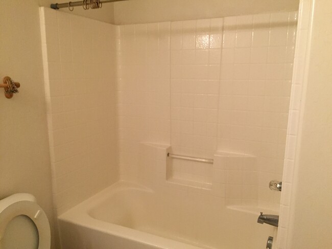 Building Photo - 3055 N Truwood Dr