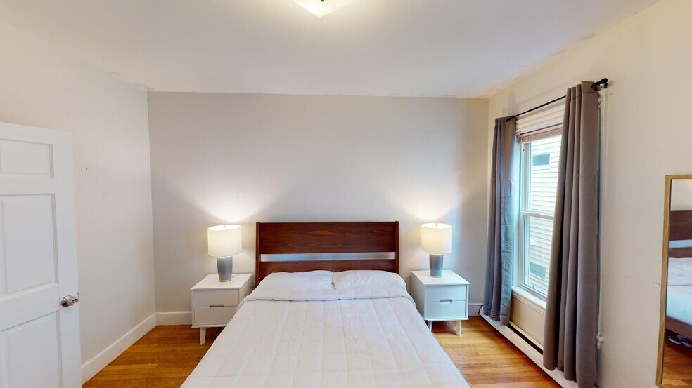 Building Photo - 61 Hillside St