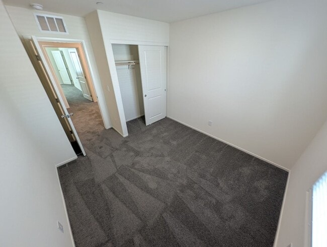 Building Photo - 5009 Hunter Mesa Ave