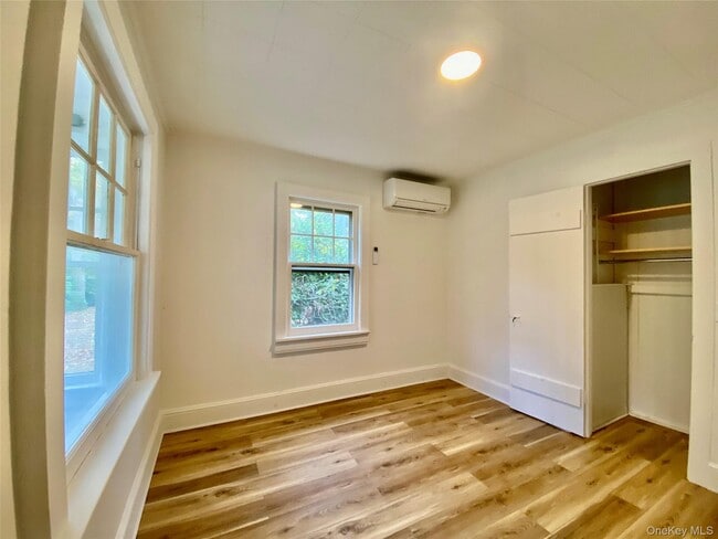 Building Photo - 2835 Harbor Ln