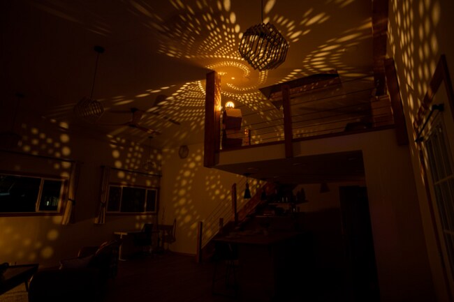 Building Photo - 5855 S View Rd