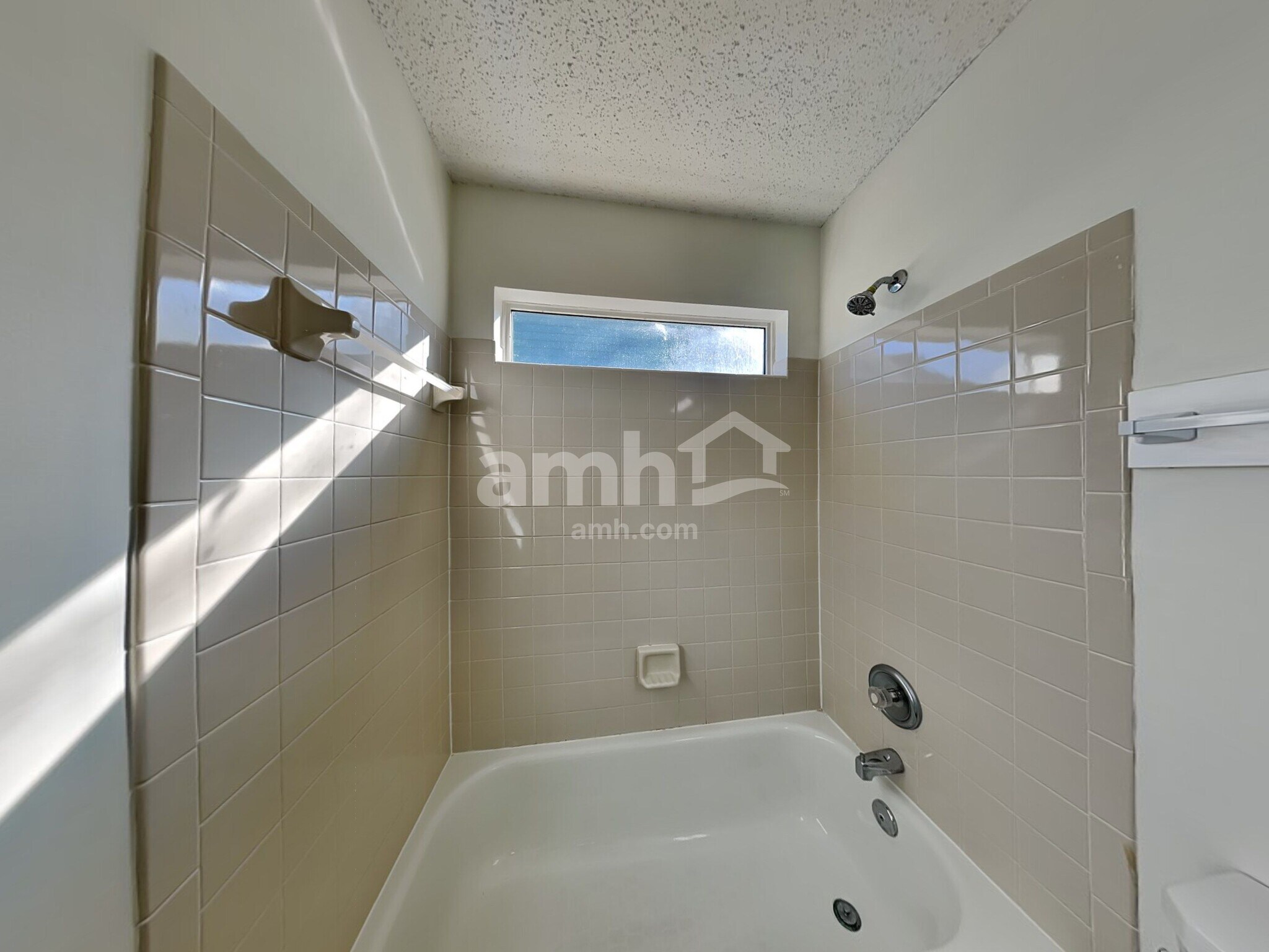 Building Photo - 12210 Longmont Dr