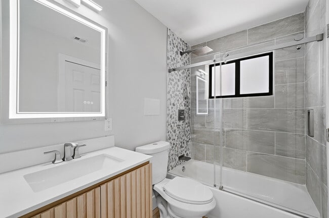 Building Photo - 2514 Taylor St