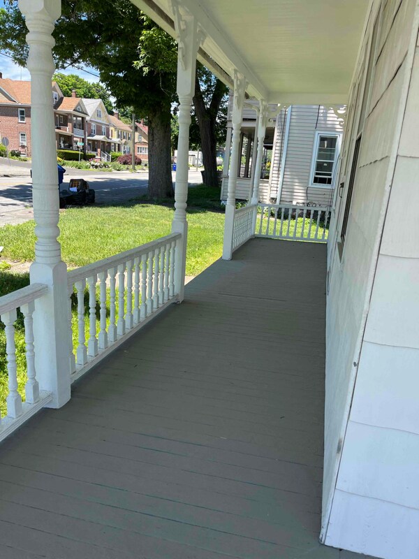 Building Photo - 657 S Main St