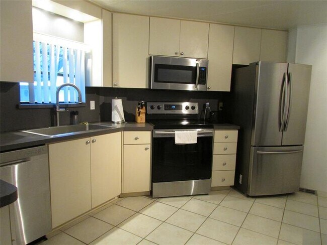 Building Photo - 5249 NW 4th Terrace