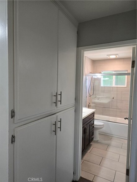 Building Photo - 9321 Salem Ave