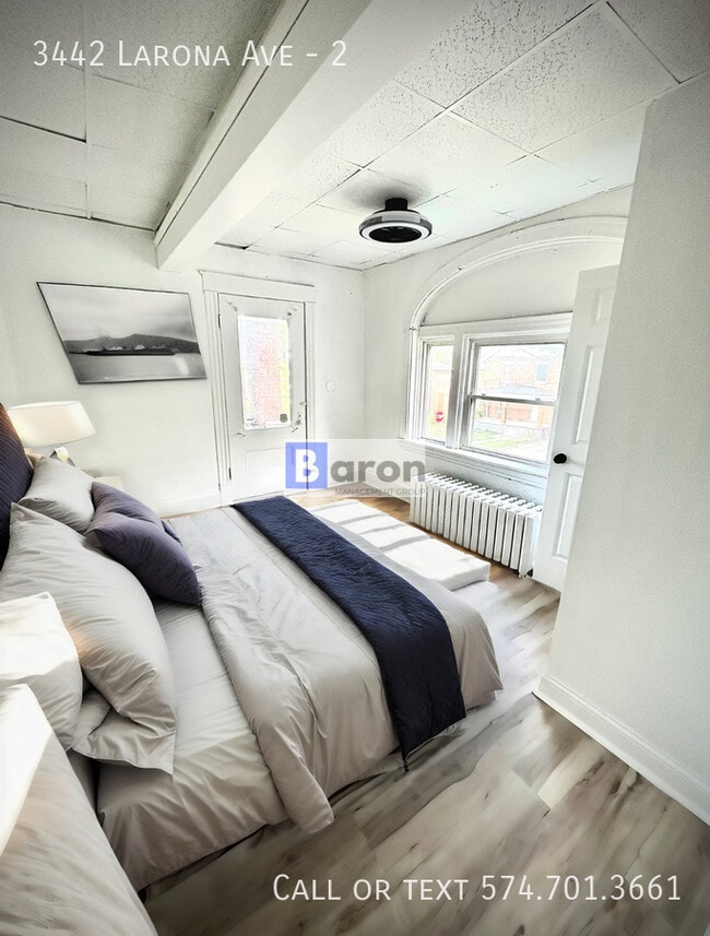 Building Photo - 3442 Larona Ave