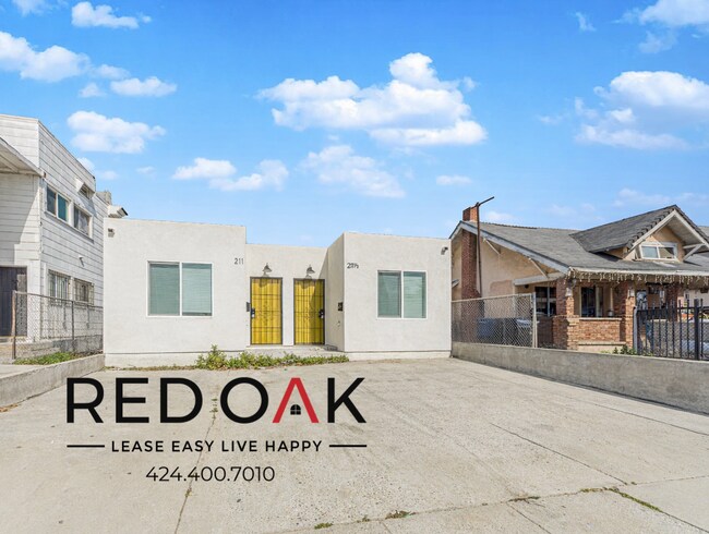 Building Photo - 211 1/2 W 47th St