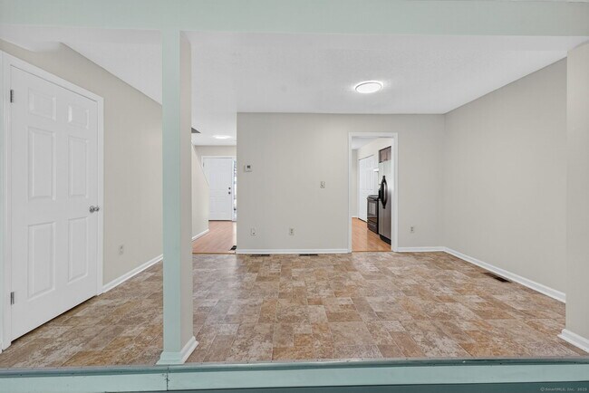 Building Photo - 128 Conestoga Way