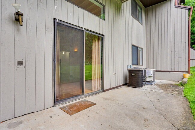 Building Photo - 311 N Greeley Ave