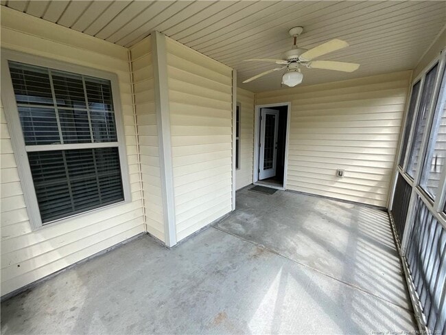 Building Photo - 52 Noble Ct