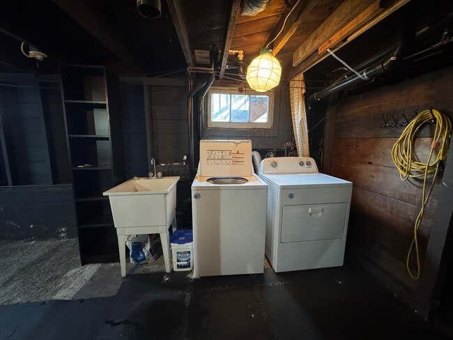 Building Photo - 6247 31st Ave NE